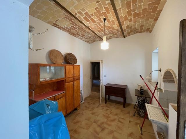 Image No.29-4 Bed Townhouse for sale