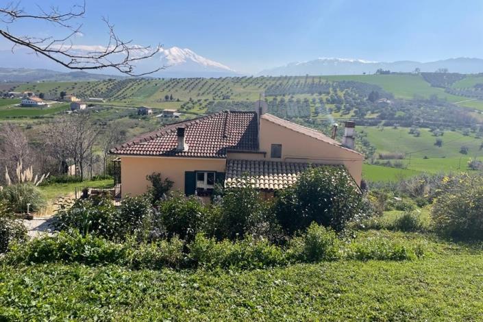 Image No.4-Maison de campagne de 4 chambres à vendre à Cugnoli