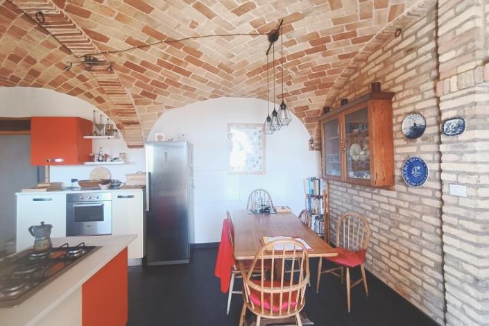 Image No.23-Maison de campagne de 4 chambres à vendre à Cugnoli