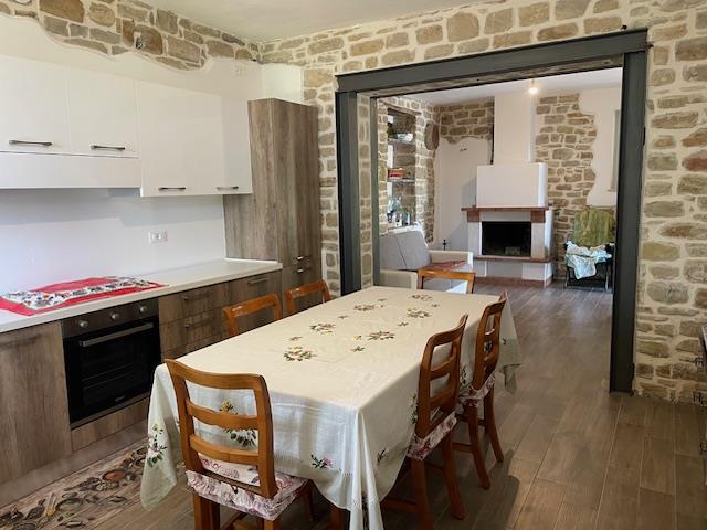 Image No.4-Maison de campagne de 3 chambres à vendre à Bisenti