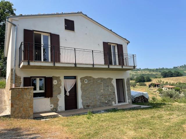 Image No.5-Maison de campagne de 3 chambres à vendre à Bisenti