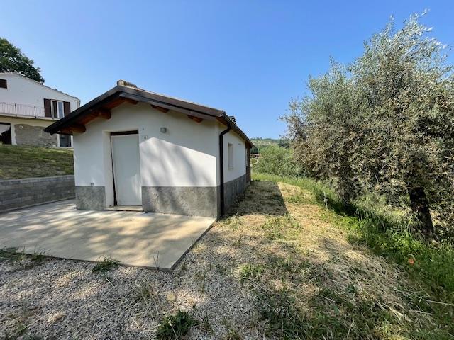 Image No.18-Maison de campagne de 3 chambres à vendre à Bisenti