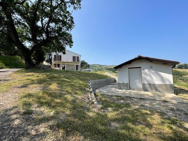 Image No.19-Maison de campagne de 3 chambres à vendre à Bisenti
