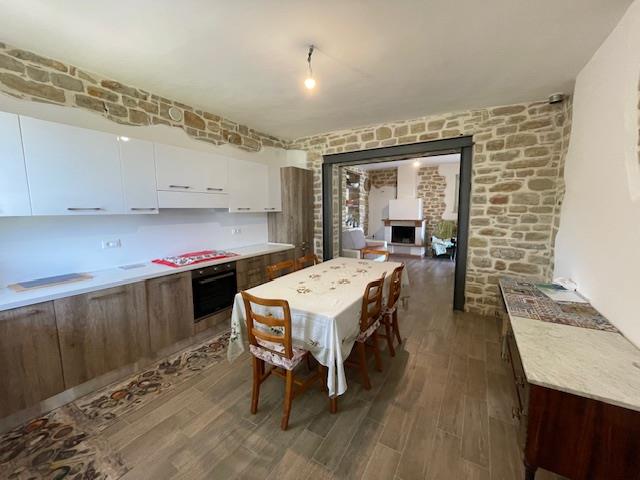 Image No.26-Maison de campagne de 3 chambres à vendre à Bisenti