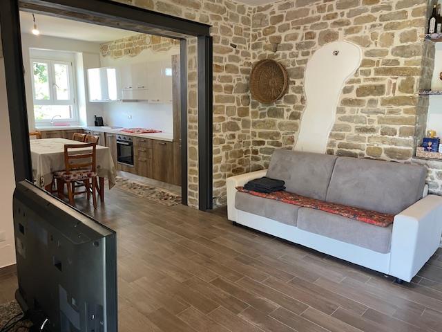 Image No.32-Maison de campagne de 3 chambres à vendre à Bisenti