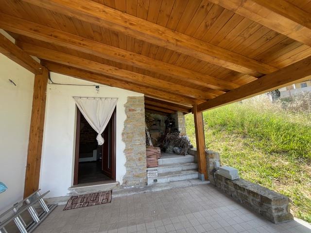 Image No.36-Maison de campagne de 3 chambres à vendre à Bisenti