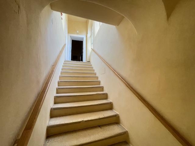 Image No.25-4 Bed Townhouse for sale