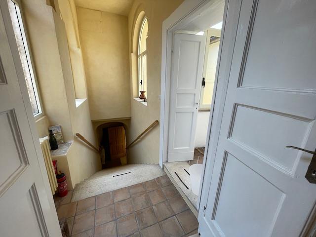 Image No.31-4 Bed Townhouse for sale