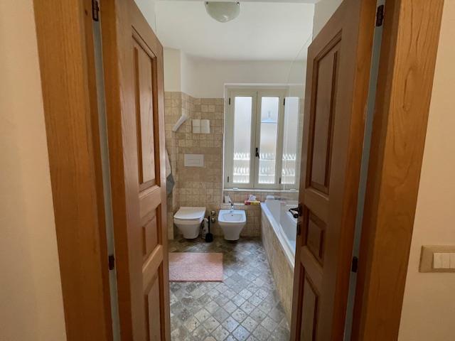 Image No.41-4 Bed Townhouse for sale