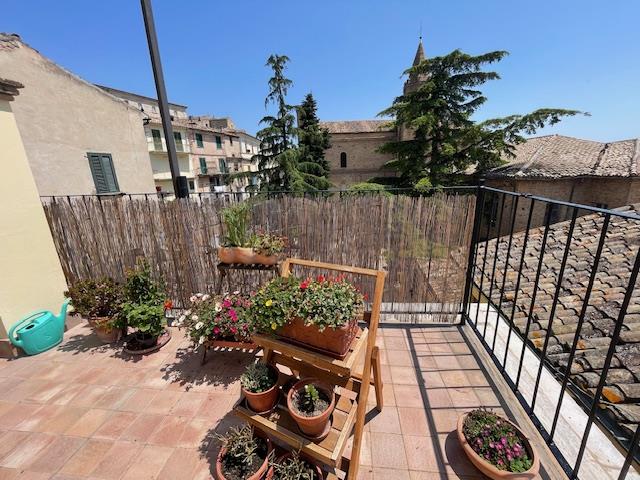 Image No.52-4 Bed Townhouse for sale