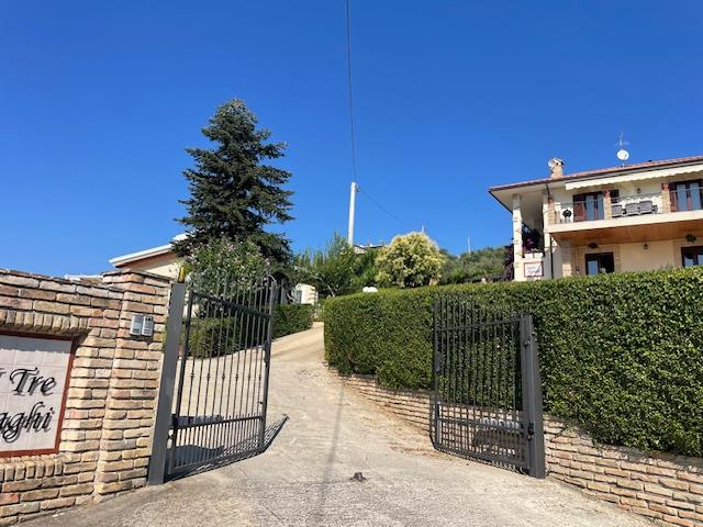 Image No.7-Maison de campagne de 8 chambres à vendre à Citta Sant'Angelo