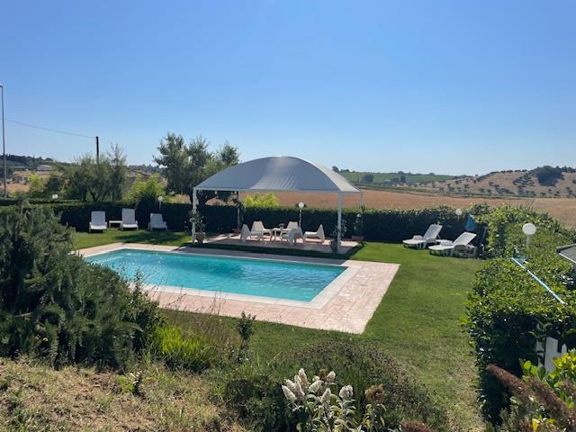 Image No.10-Maison de campagne de 8 chambres à vendre à Citta Sant'Angelo