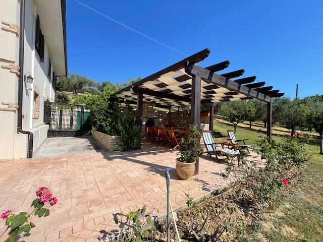 Image No.16-Maison de campagne de 8 chambres à vendre à Citta Sant'Angelo