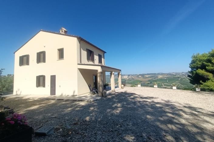 Image No.10-Maison de campagne de 2 chambres à vendre à Citta Sant'Angelo