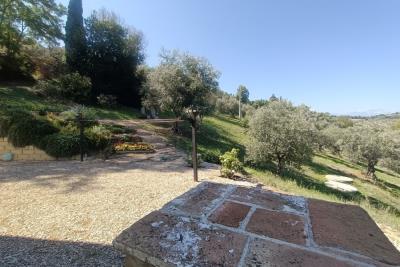 1208_10092025121639407