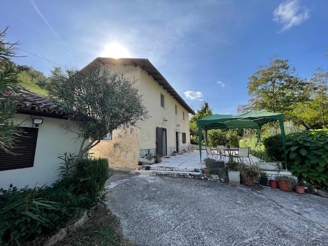 Image No.5-Maison de campagne de 2 chambres à vendre à Manoppello