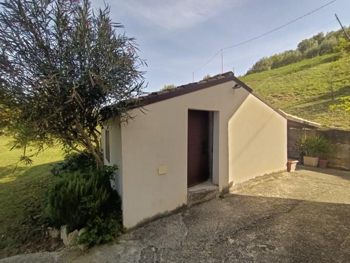 Image No.40-Maison de campagne de 2 chambres à vendre à Manoppello