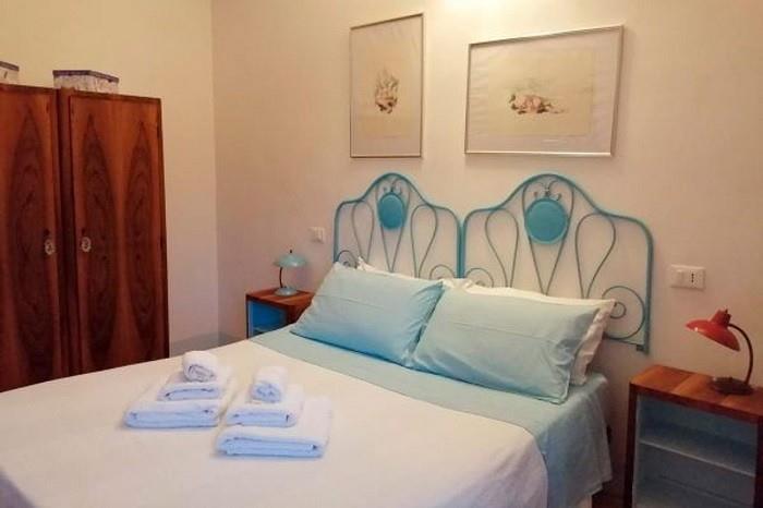 Image No.20-Maison de campagne de 2 chambres à vendre à Loreto Aprutino