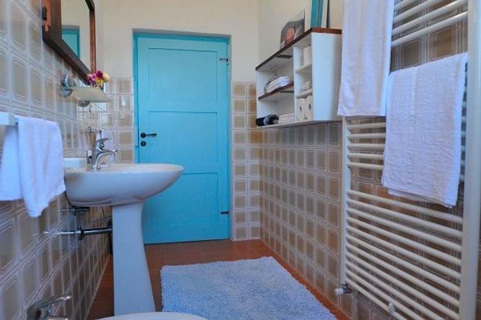 Image No.21-Maison de campagne de 2 chambres à vendre à Loreto Aprutino