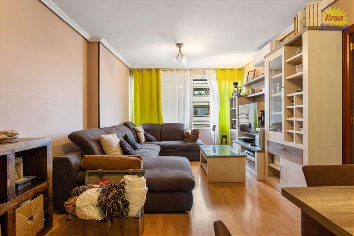 Image No.17-3 Bed Property for sale