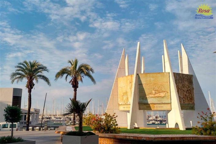 Image No.25-3 Bed Property for sale