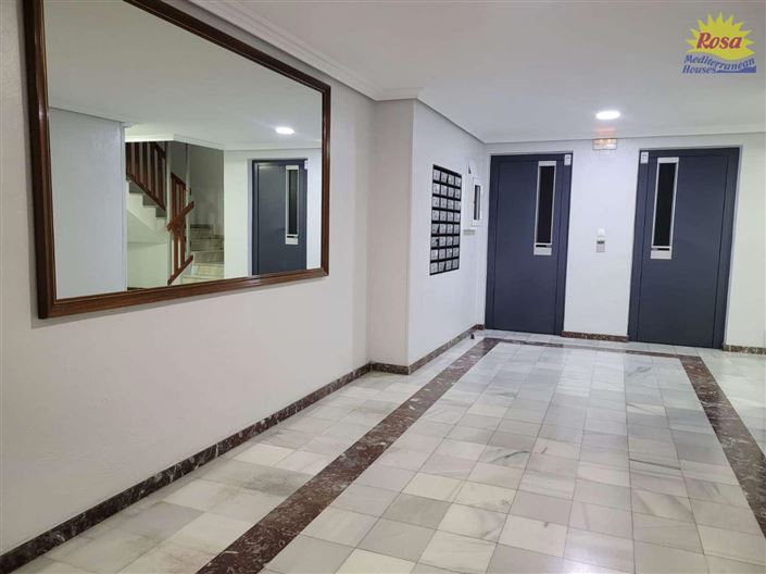 Image No.5-3 Bed Property for sale