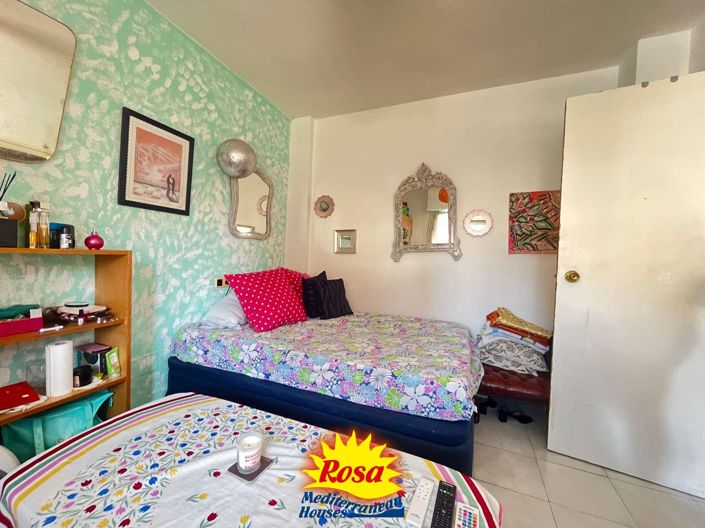 Image No.12-3 Bed Property for sale