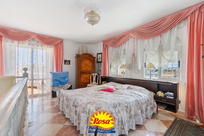 Image No.9-3 Bed Villa for sale