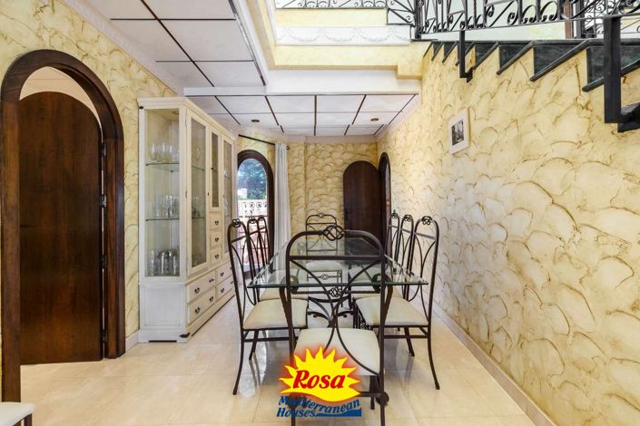 Image No.13-4 Bed Villa for sale