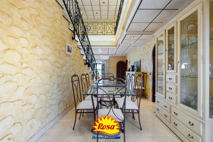 Image No.14-4 Bed Villa for sale