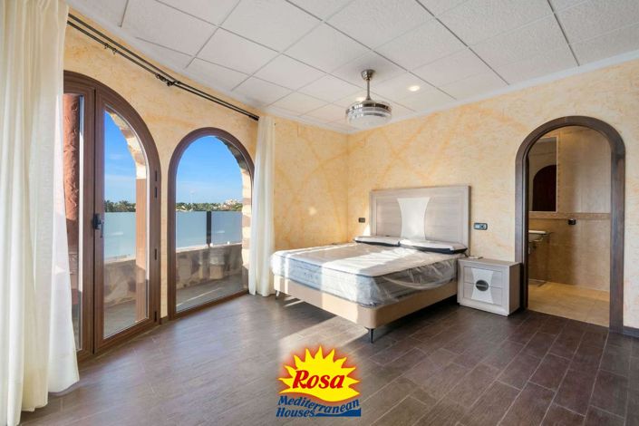 Image No.24-4 Bed Villa for sale