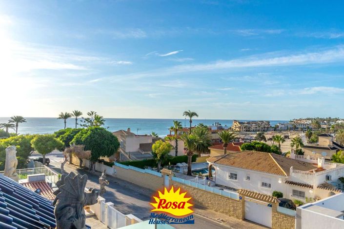 Image No.37-4 Bed Villa for sale