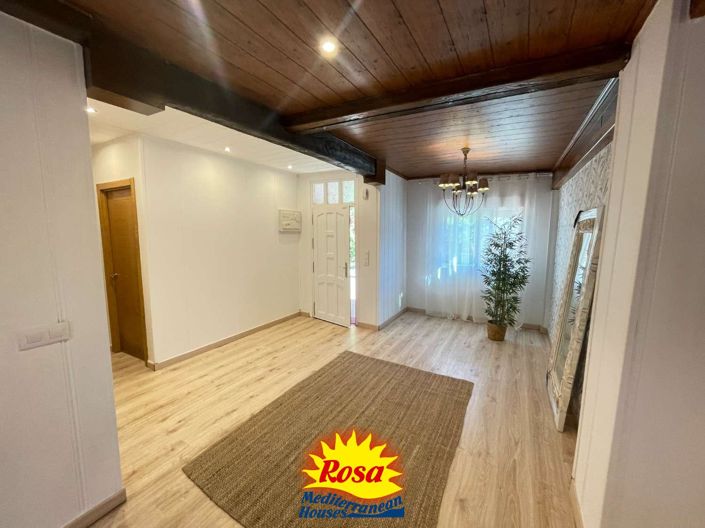 Image No.10-5 Bed Chalet for sale