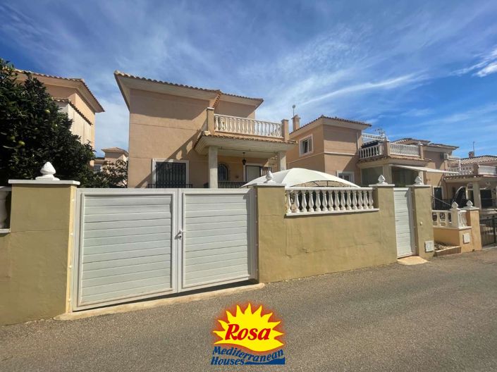 Image No.2-Chalet de 3 chambres à vendre à Orihuela Costa