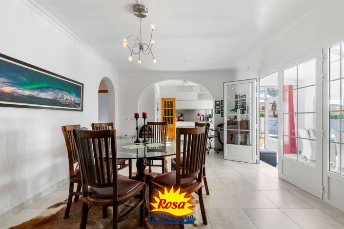 Image No.18-5 Bed Villa for sale