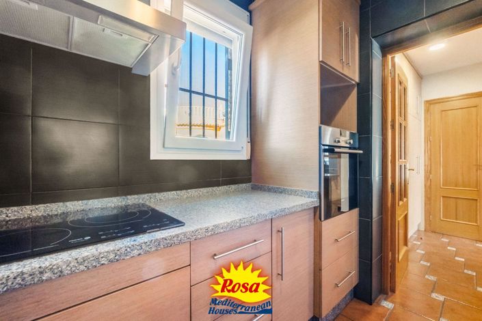 Image No.18-4 Bed Villa for sale