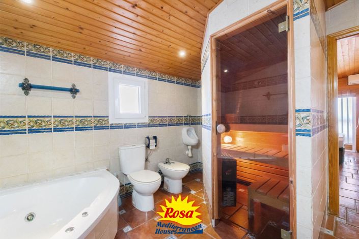 Image No.27-4 Bed Villa for sale