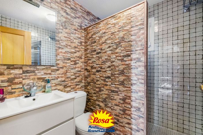 Image No.29-4 Bed Villa for sale