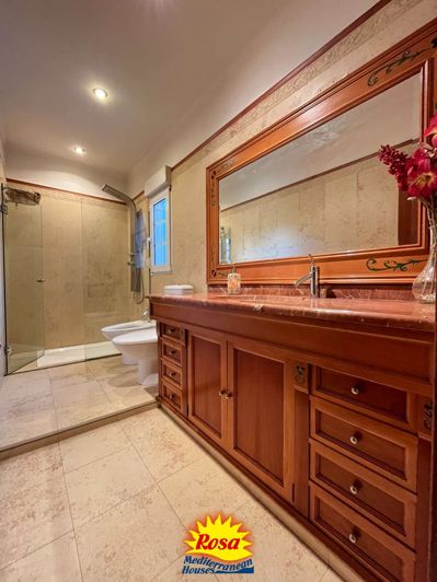 Image No.22-6 Bed Villa for sale