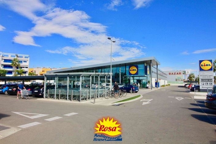 Image No.31-3 Bed Chalet for sale