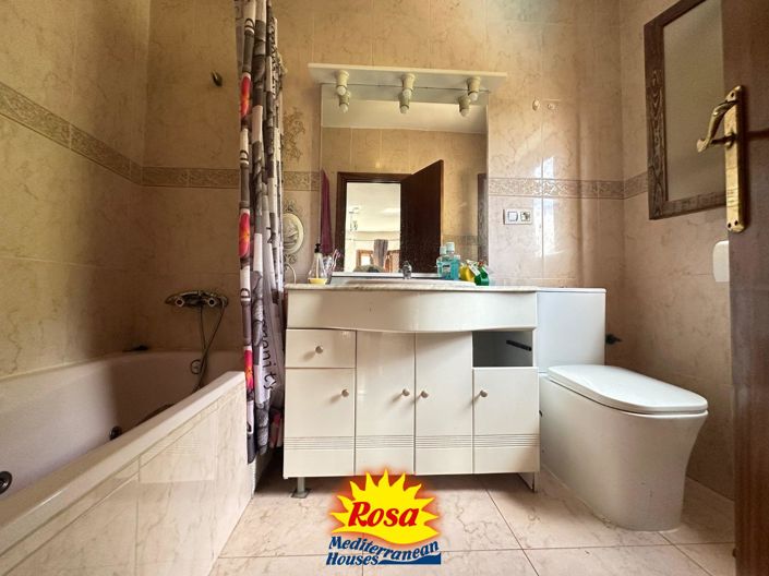 Image No.22-6 Bed Villa for sale