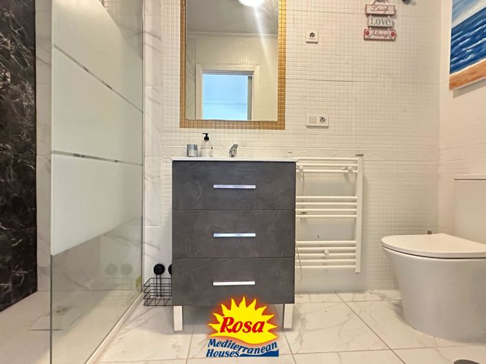 Image No.15-2 Bed Bungalow for sale