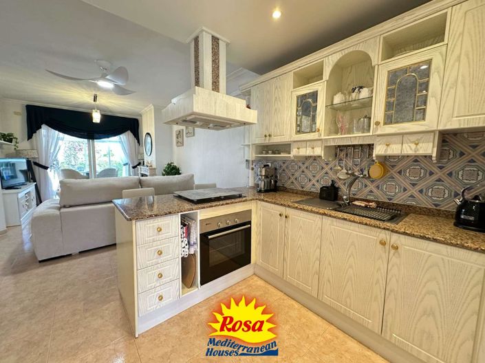 Image No.8-2 Bed Apartment for sale