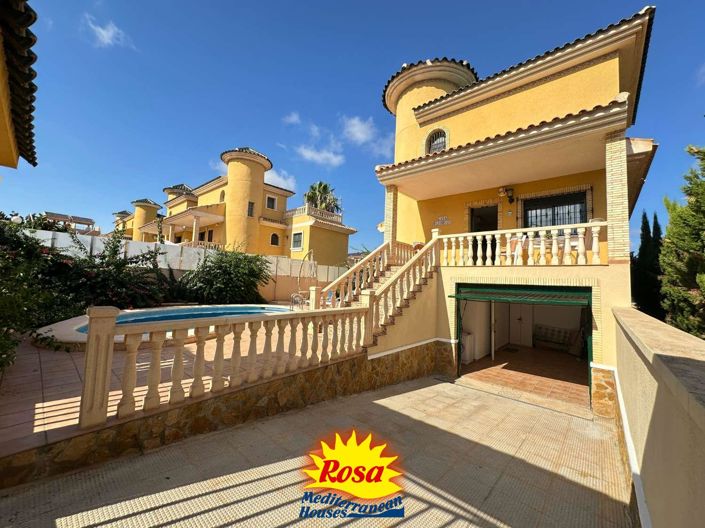 Image No.3-Chalet de 3 chambres à vendre à Villamartin