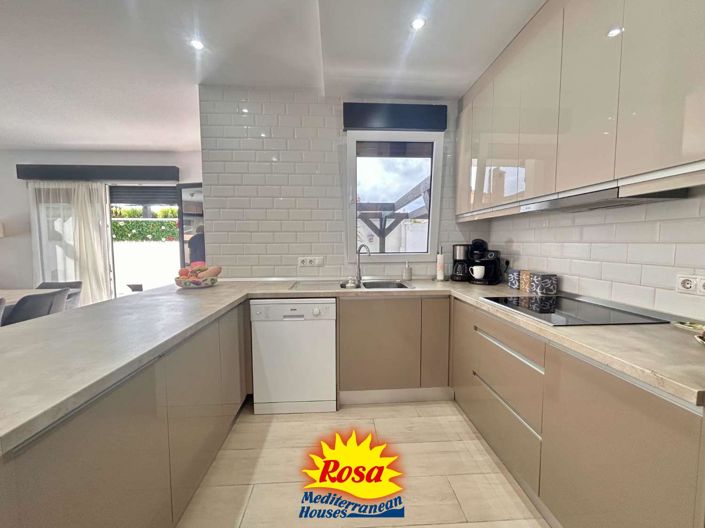 Image No.36-3 Bed Villa for sale