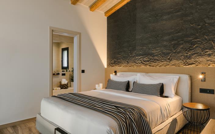 Image No.16-Commercial de 8 chambres à vendre à Pesada