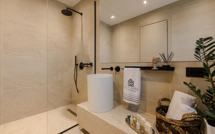 Image No.19-Commercial de 8 chambres à vendre à Pesada