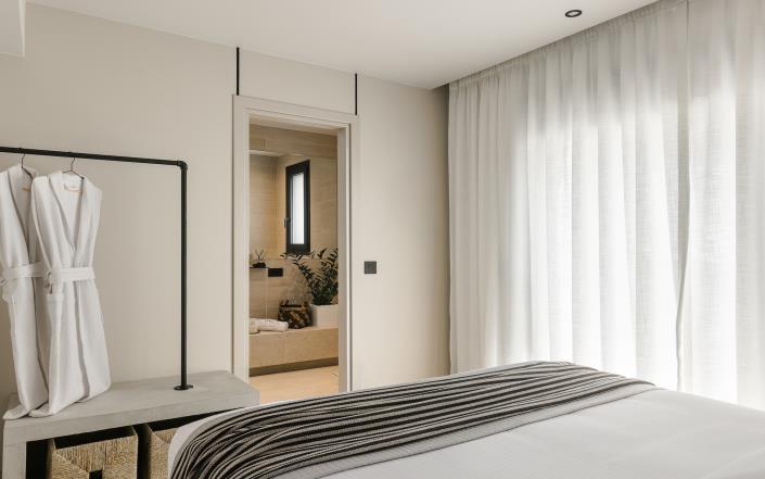 Image No.21-Commercial de 8 chambres à vendre à Pesada