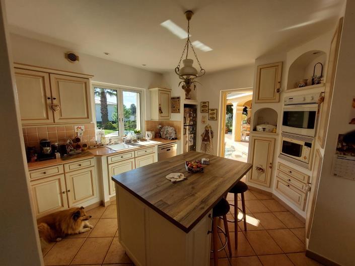 Image No.17-5 Bed Villa for sale