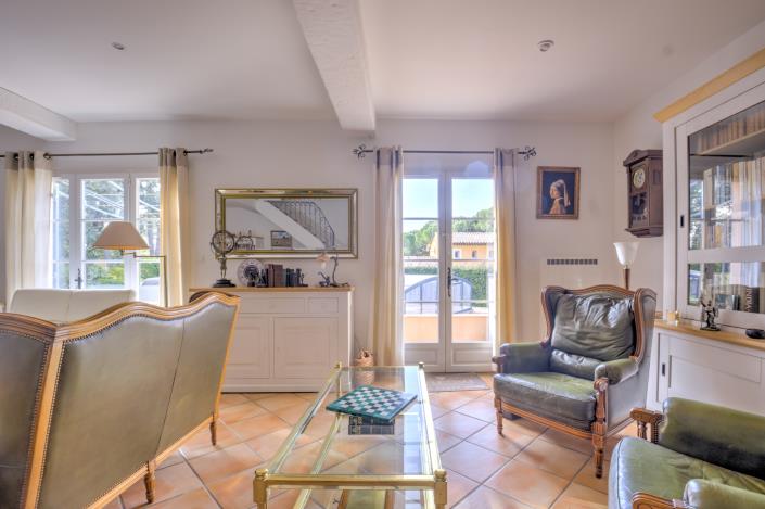 Image No.17-3 Bed Villa for sale